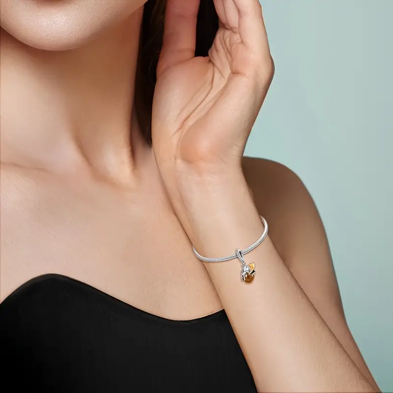 Arı ve Bal Figürlü 925 Charm