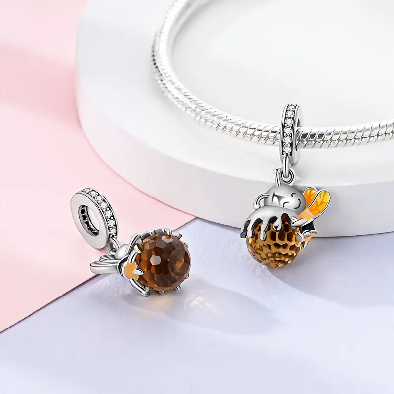Arı ve Bal Figürlü 925 Charm